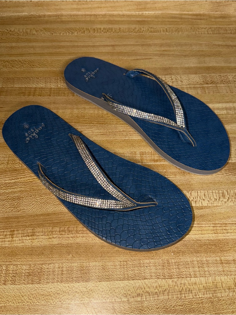 Women's size 8 Sophie Sue Embellished Navy Blue Rhinestone Flip Flop‎ Sandals